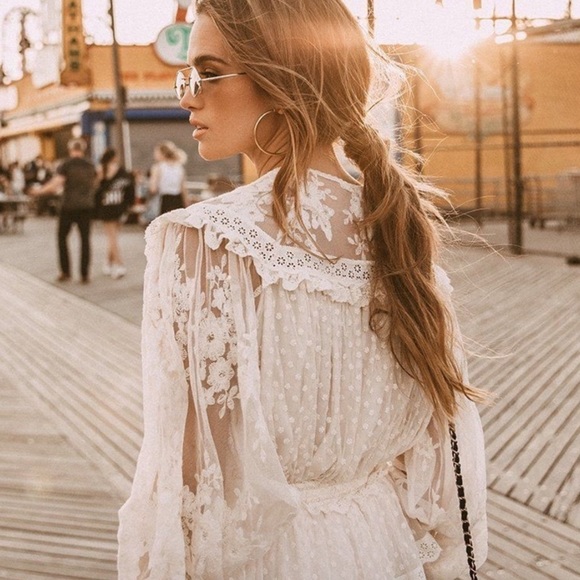 Spell Dawn Lace Blouse - Picture 1 of 6